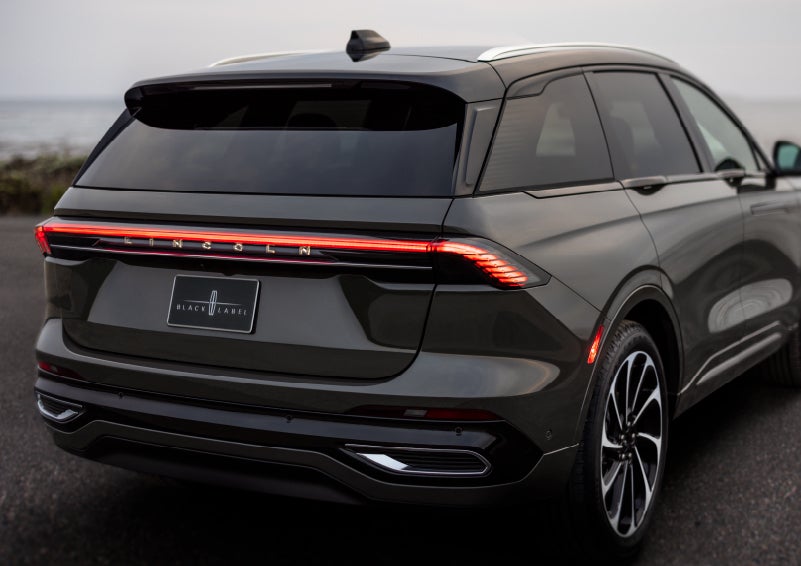 The rear of a 2024 Lincoln Black Label Nautilus® SUV displays full LED rear lighting. | Astro Lincoln in Pensacola FL